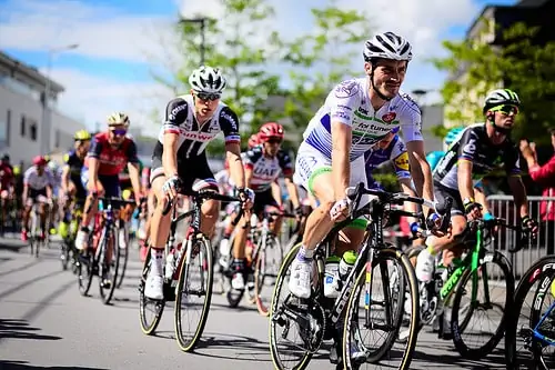 Dieta del ciclista: 10 consigli utili per migliorare le prestazioni